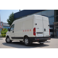 Multi-Style Dongfeng Cargo Van in der Fabrik